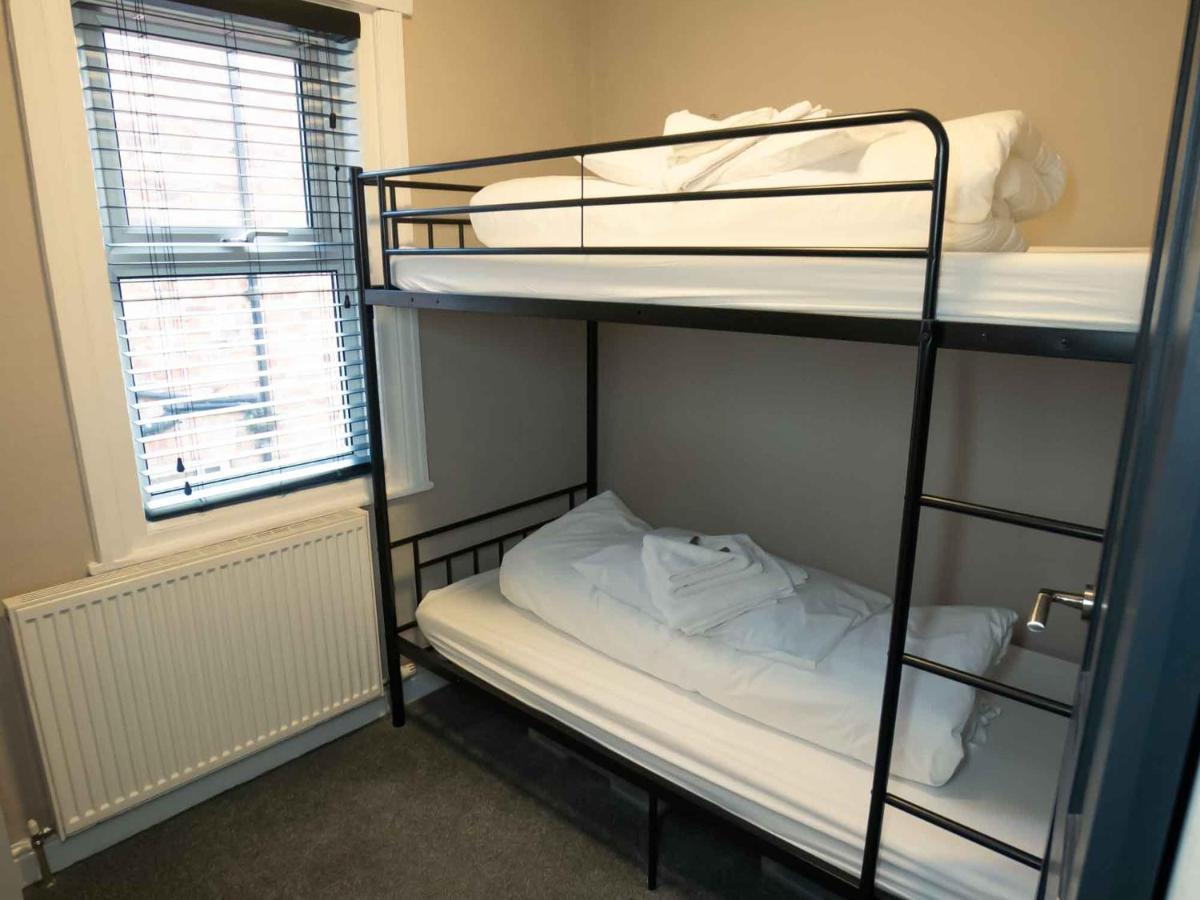 Pass The Keys Amazing, Newly Renovated 5Bedroom House Sleeps 10 스카버러 외부 사진
