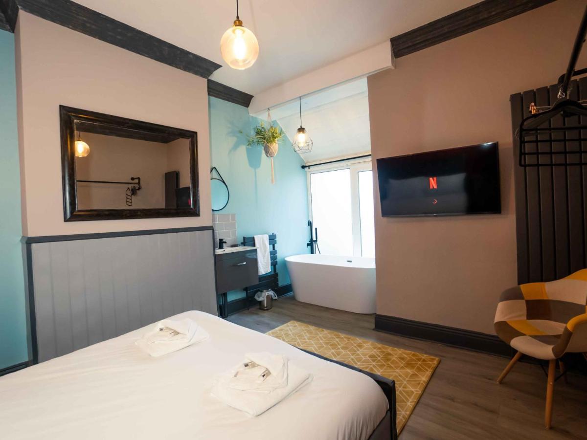 Pass The Keys Amazing, Newly Renovated 5Bedroom House Sleeps 10 스카버러 외부 사진