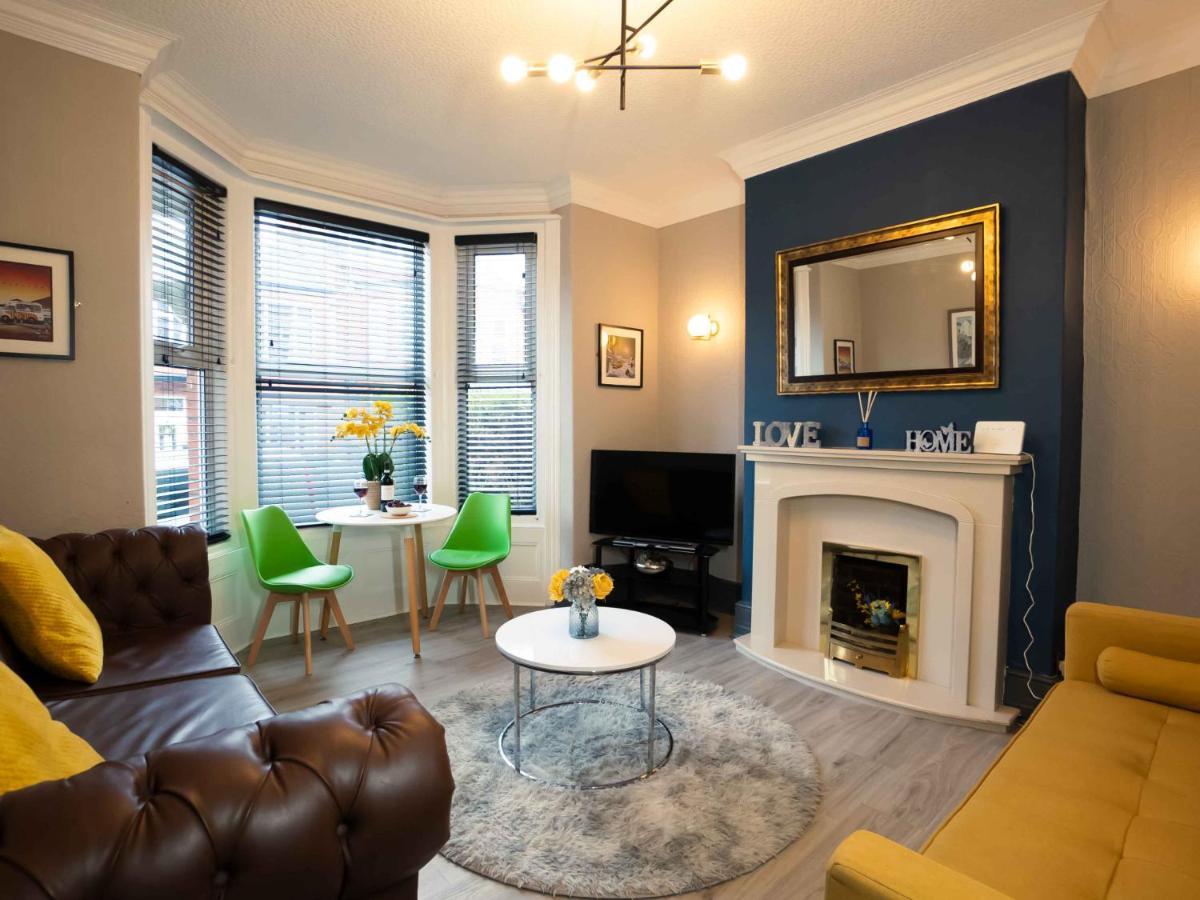 Pass The Keys Amazing, Newly Renovated 5Bedroom House Sleeps 10 스카버러 외부 사진