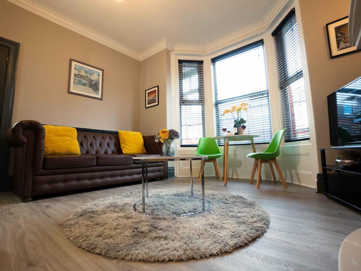 Pass The Keys Amazing, Newly Renovated 5Bedroom House Sleeps 10 스카버러 외부 사진