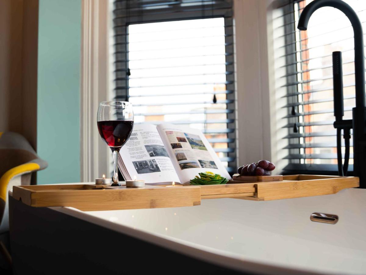 Pass The Keys Amazing, Newly Renovated 5Bedroom House Sleeps 10 스카버러 외부 사진
