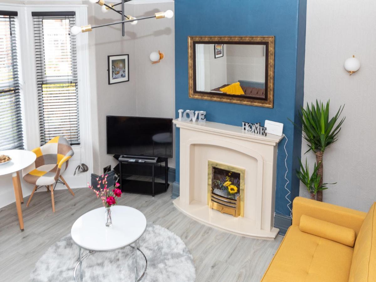 Pass The Keys Amazing, Newly Renovated 5Bedroom House Sleeps 10 스카버러 외부 사진