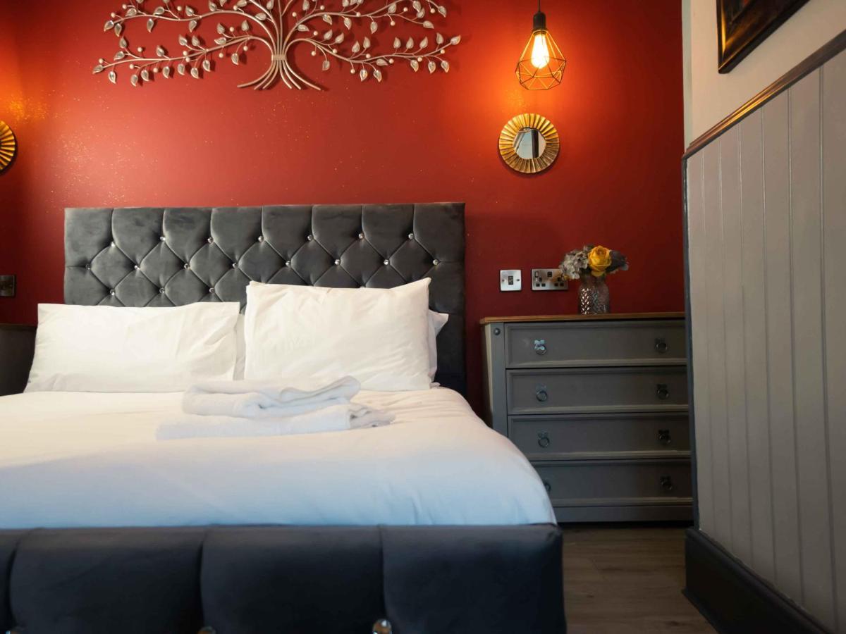 Pass The Keys Amazing, Newly Renovated 5Bedroom House Sleeps 10 스카버러 외부 사진