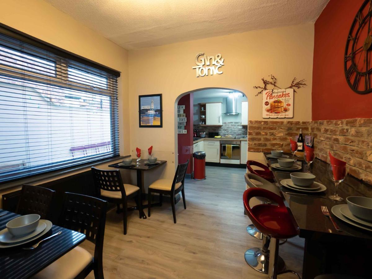 Pass The Keys Amazing, Newly Renovated 5Bedroom House Sleeps 10 스카버러 외부 사진