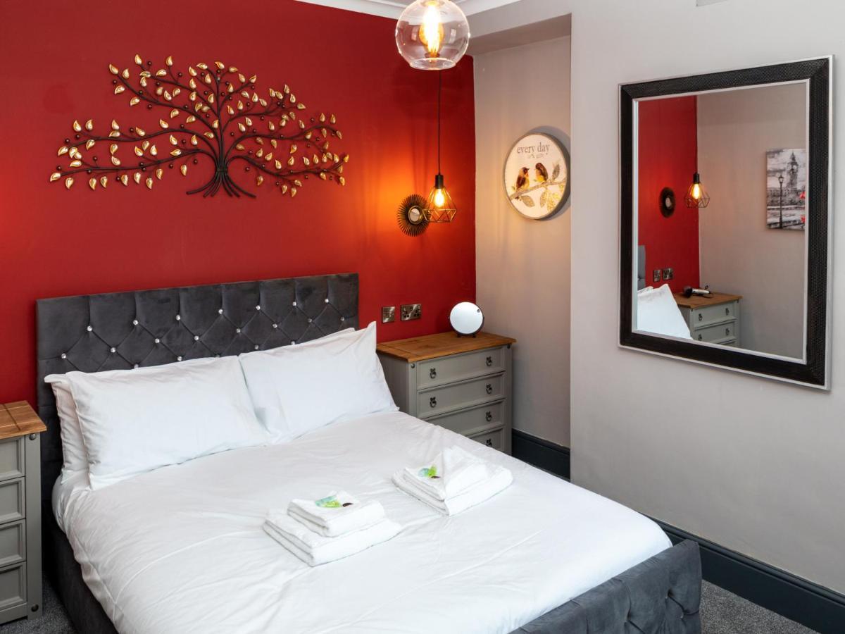 Pass The Keys Amazing, Newly Renovated 5Bedroom House Sleeps 10 스카버러 외부 사진